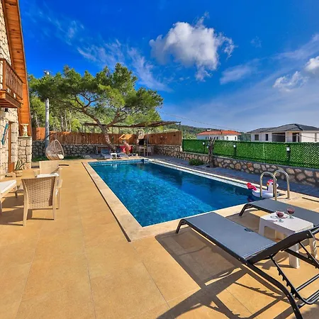 Gasthuis Serene Retreat With Private Pool In Ka, Trkiye