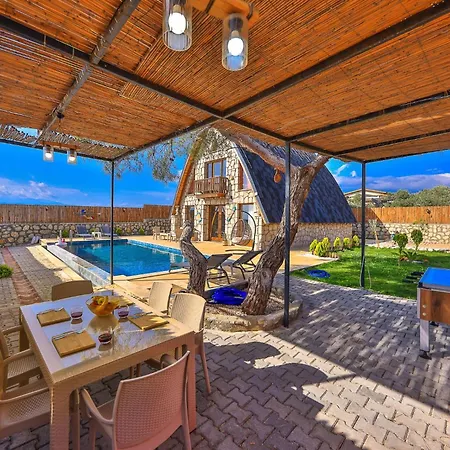 Gasthuis Serene Retreat With Private Pool In Ka, Trkiye Kaş