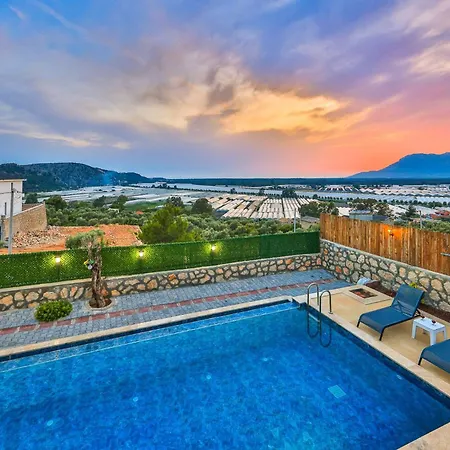 Gasthuis Serene Retreat With Private Pool In Ka, Trkiye